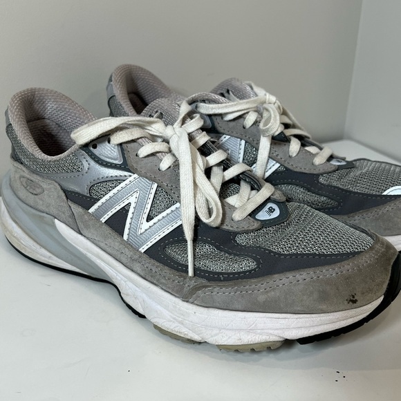 Women’s Size New Balance 990 Made in USA Classic Gray and White Sneakers - Picture 6 of 11